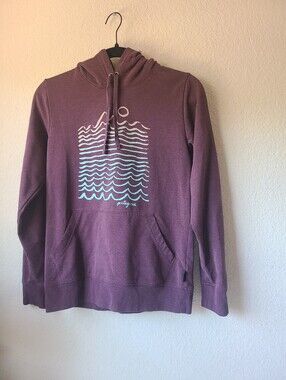 Patagonia Women's Plum Crewneck Graphic Hoodie Women's Size S